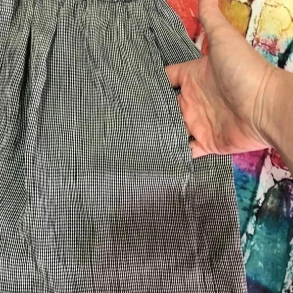 62 east shorts size medium light weight material black and white - Picture 3 of 8